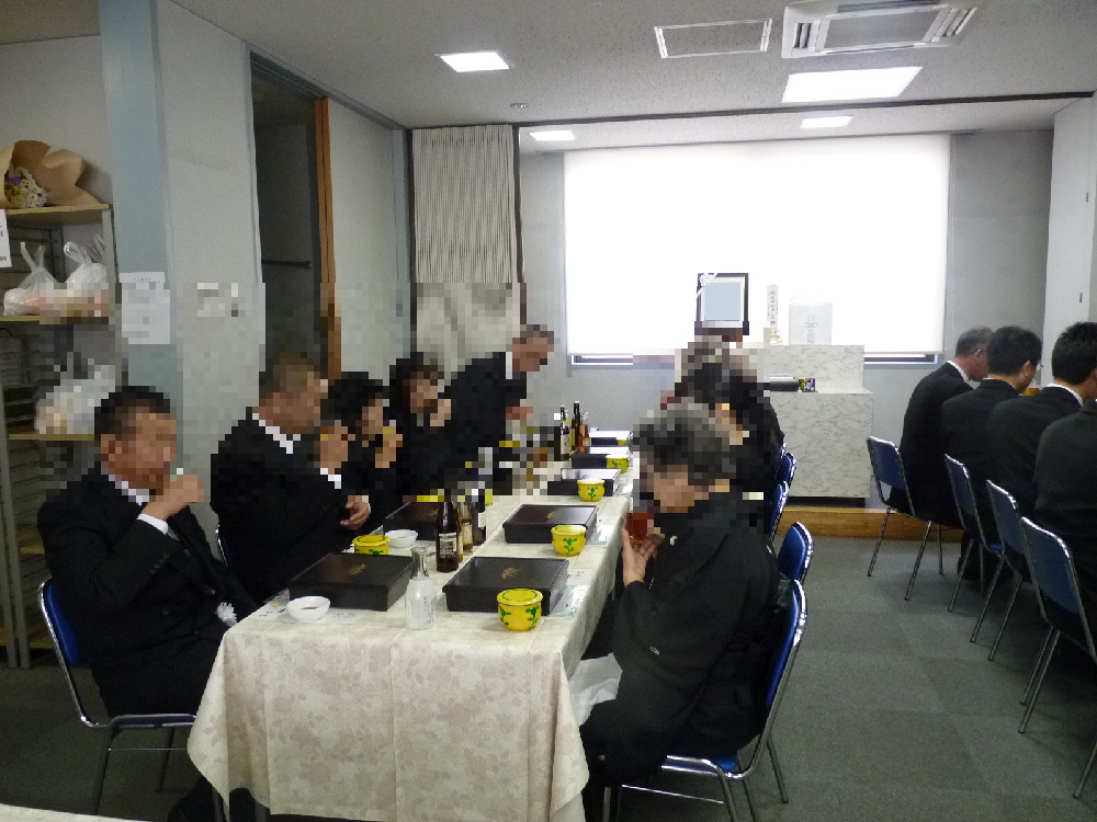 舟渡斎場　控室（会食所)